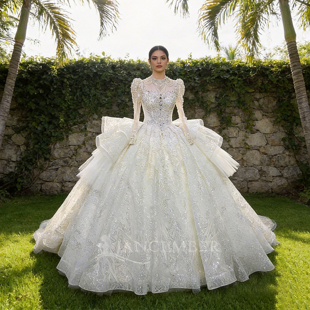 Embroidery Organza - Hochgeschlossenes, schickes Brautkleid mit Korsett, hochwertiges