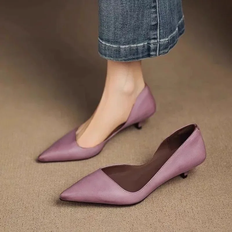 Embroidery Flat Shoes - Damen-Stiletto-Absätze mit spitzem Zehenbereich, modisch, vielseitig,