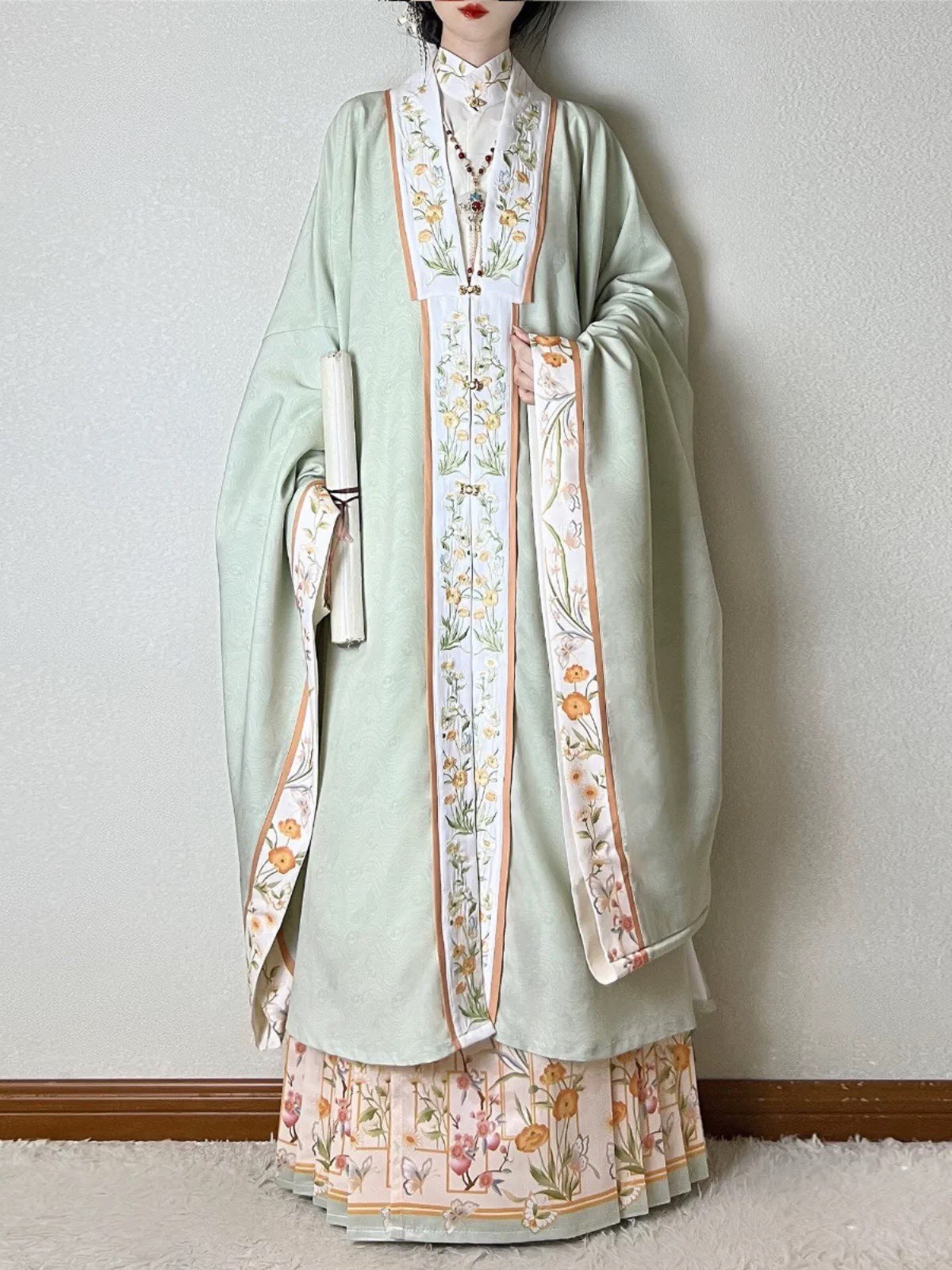 Embroidery Horse - Hanfu-Anzüge aus der Ming-Dynastie für Damen,