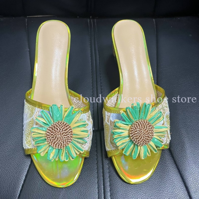 Schillernde bestickte Oberseit – Embroidery Flower Bewertung und Preis