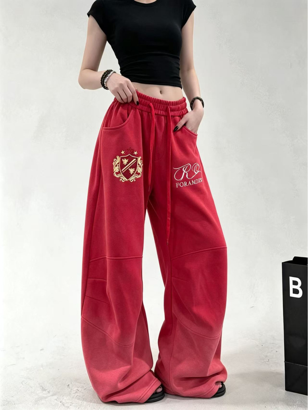 Amerikanische Retro-Streetwear – Embroidery Gradient Bewertung und Preis