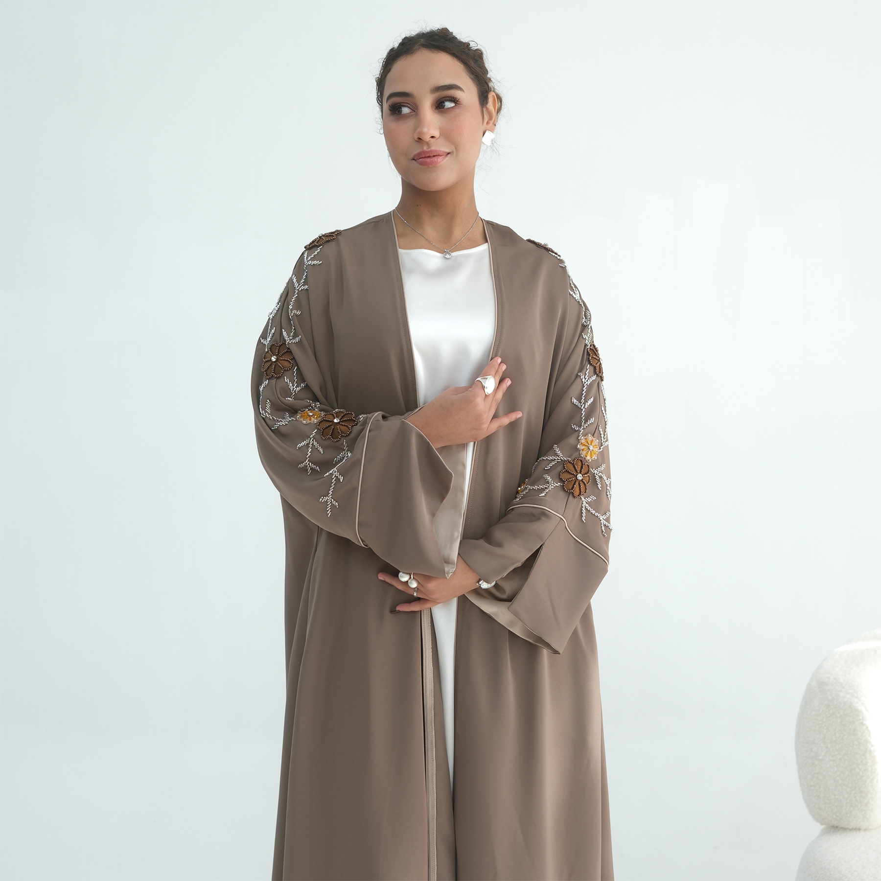 Eid Damen Abaya mit Stickerei  – Embroidery Arabic Bewertung und Preis