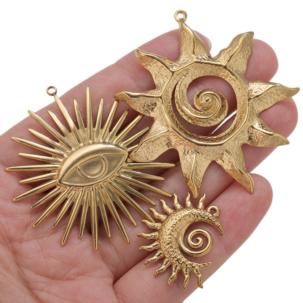 5 Stück PVD-Gold-Anhänger aus  – Embroidery Charm Bewertung und Preis