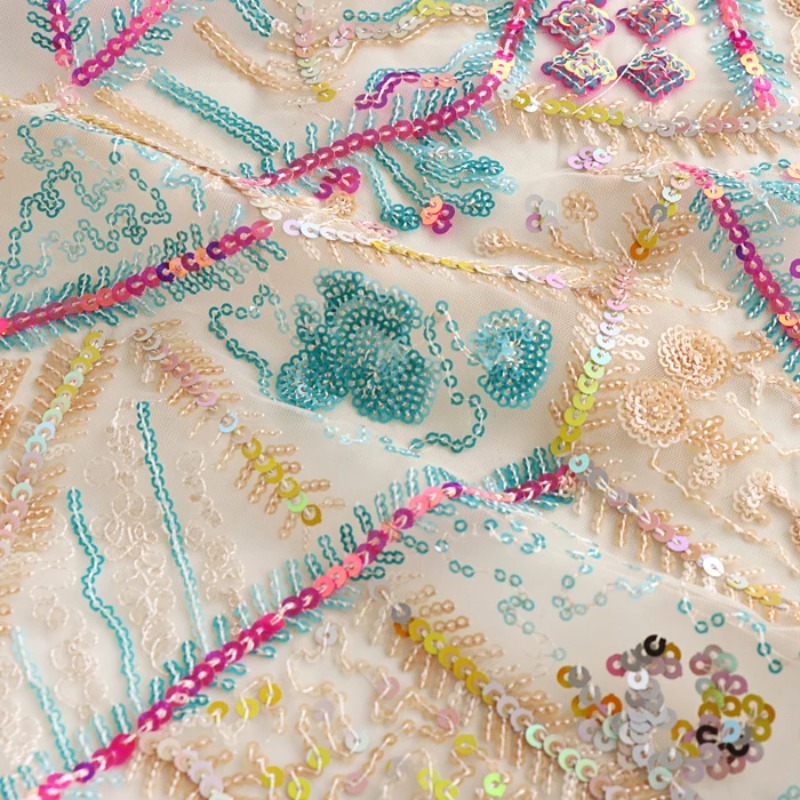 Weiches Garn, bunte Pailletten – Embroidery Web Bewertung und Preis