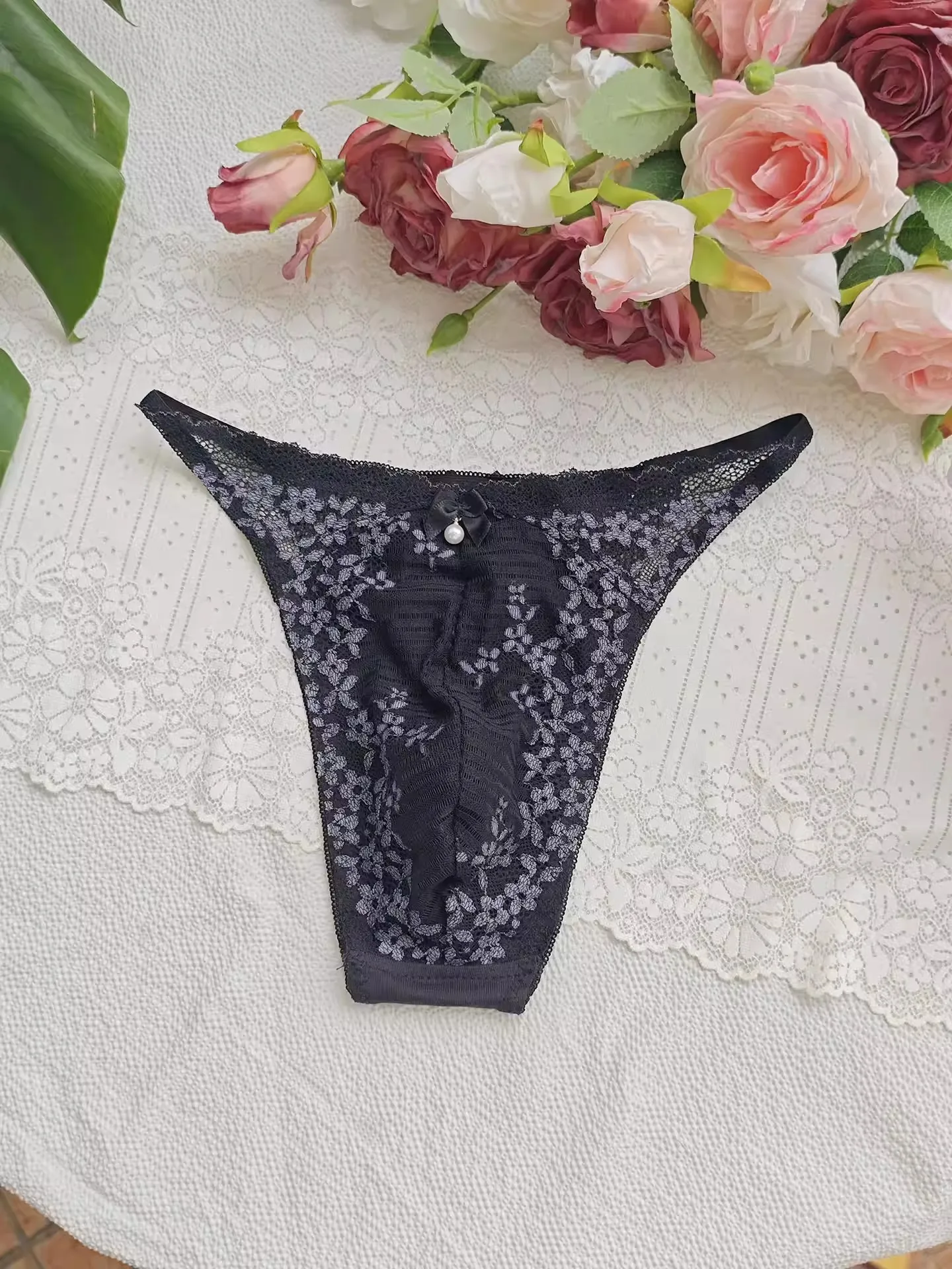 Schwarze Spitzen-T-Shorts für  – Embroidery Underwear Bewertung und Preis