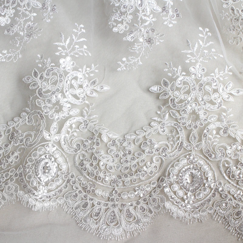 Pailletten bestickter Spitzens – Embroidery Web Bewertung und Preis